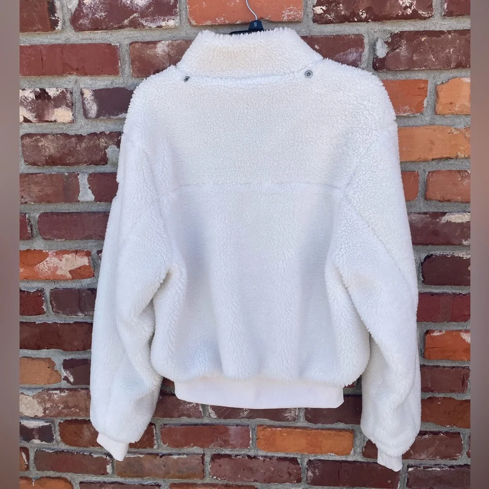 ALO Yoga soft fleece